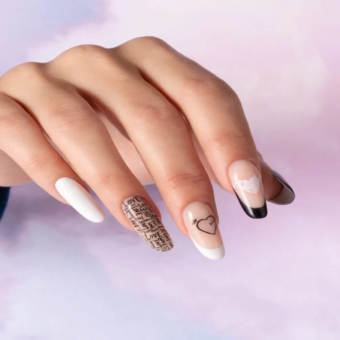 Gothic Nails, la tendenza total black di San Valentino